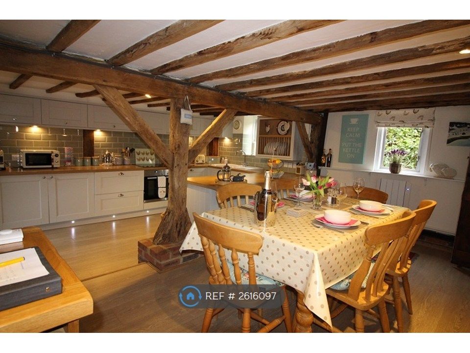 Property photo 2 of 19 Kitchen