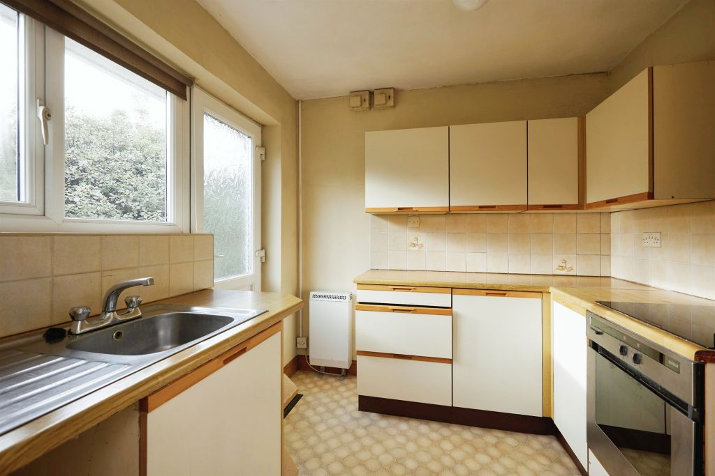 Property photo 3 of 15