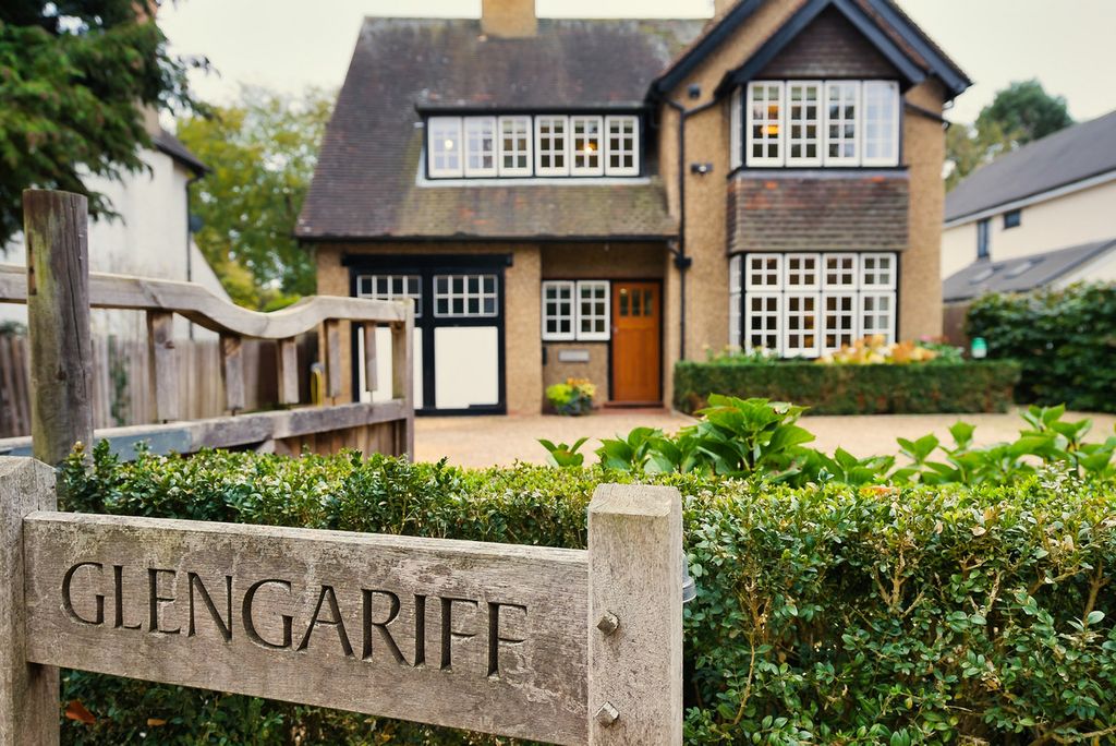 Property photo 3 of 43