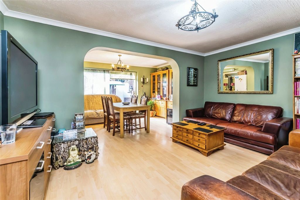 Property photo 3 of 16 Picture No. 03