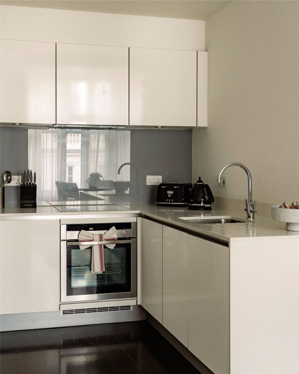 Property photo 3 of 13 Kitchen