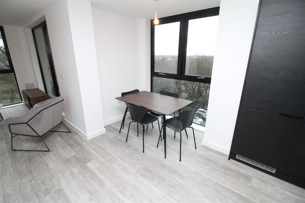 Property photo 3 of 11 Img_3912[1].Jpg