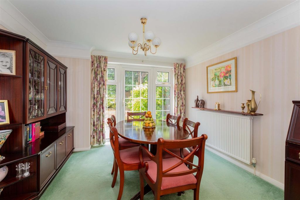 Property photo 3 of 18