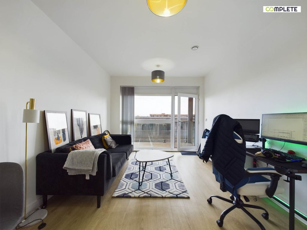 Property photo 1 of 6