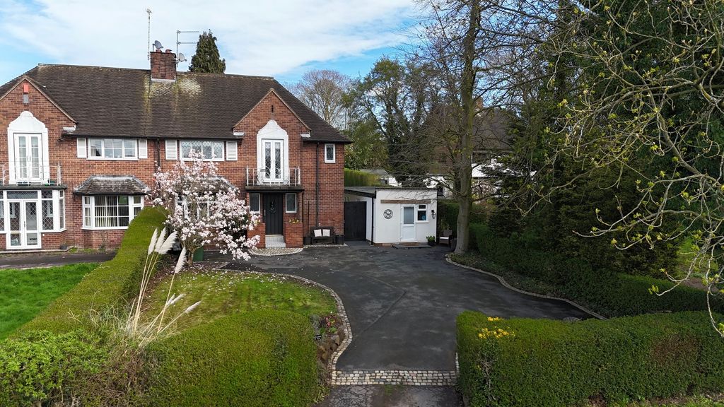 Property photo 1 of 29