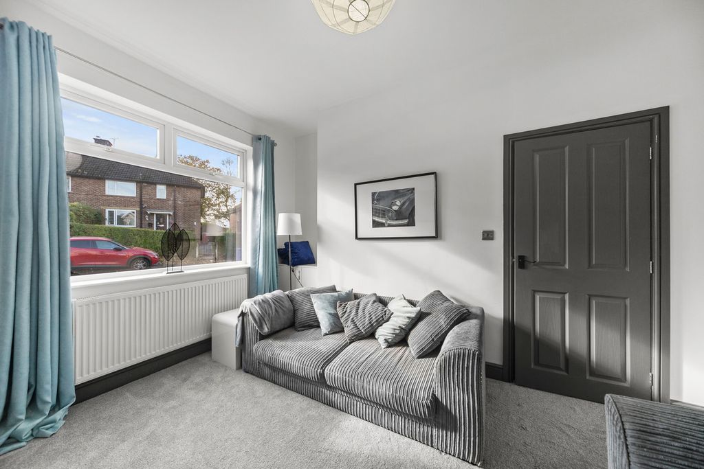 Property photo 3 of 36