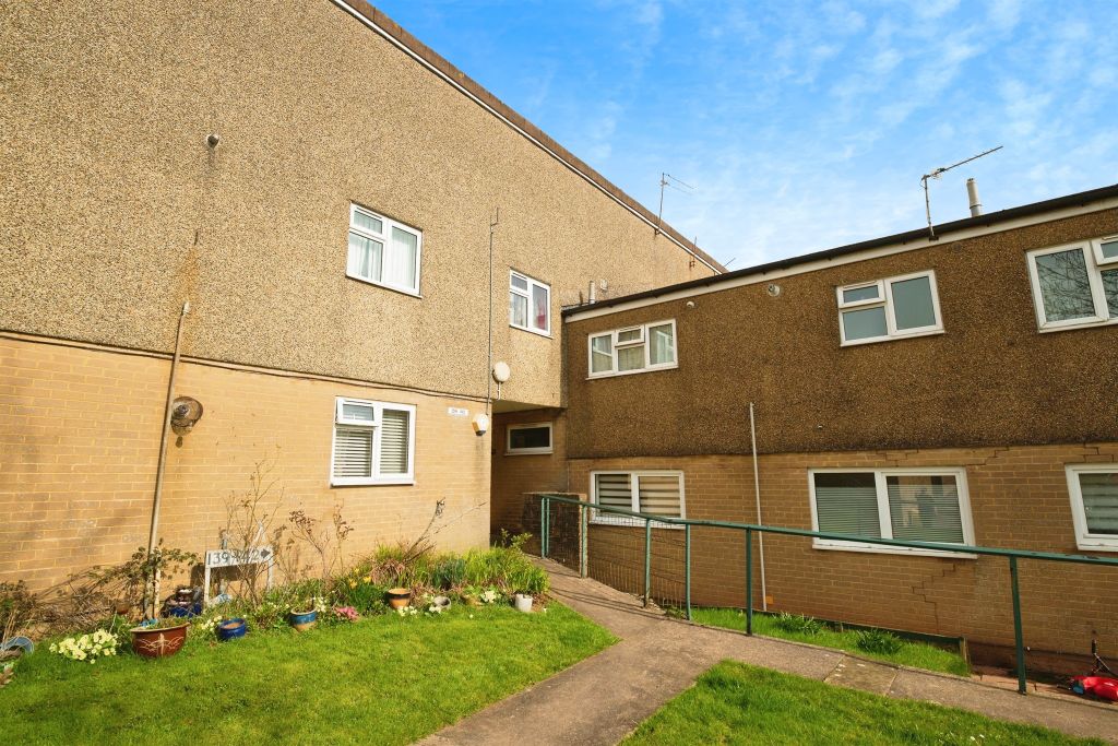 Property photo 1 of 12
