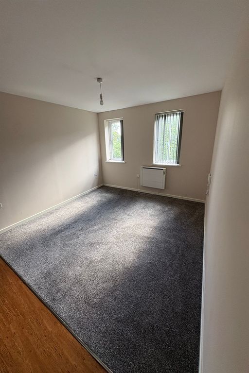 Property photo 1 of 11 (Main)