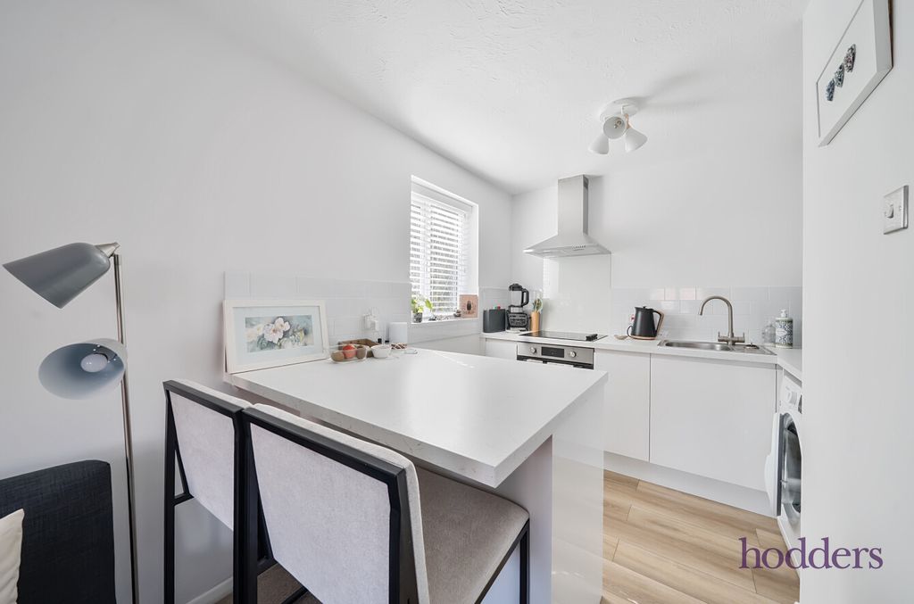 Property photo 3 of 10 9961d3d4-E117-468...