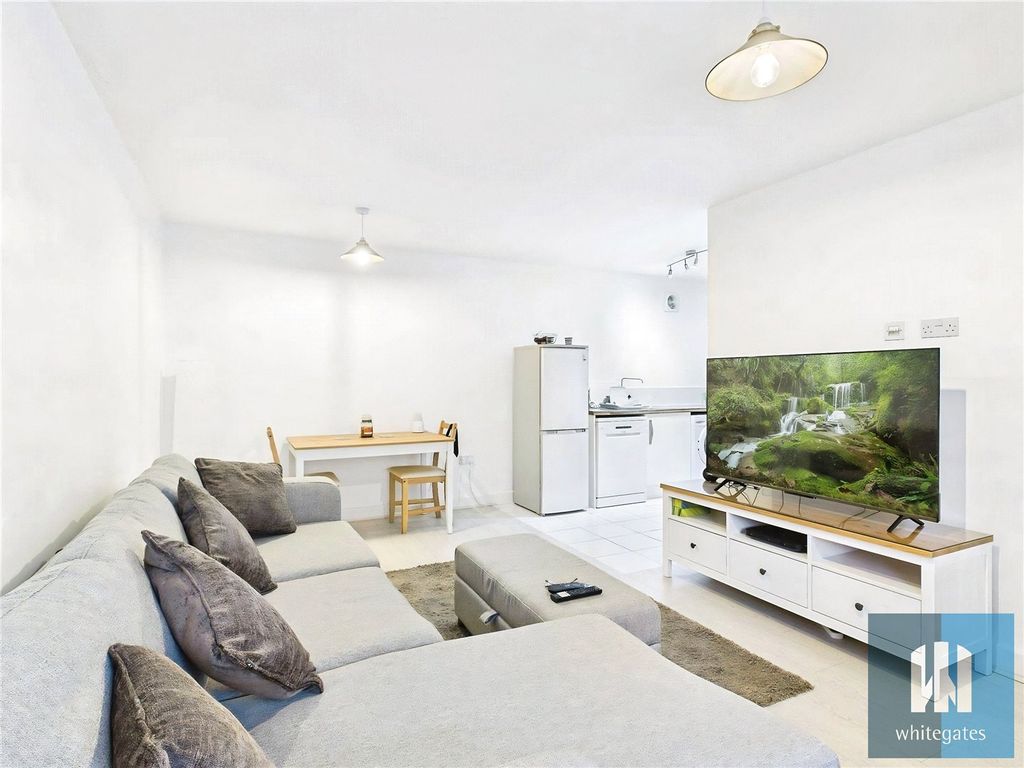 Property photo 3 of 10 Picture No. 16