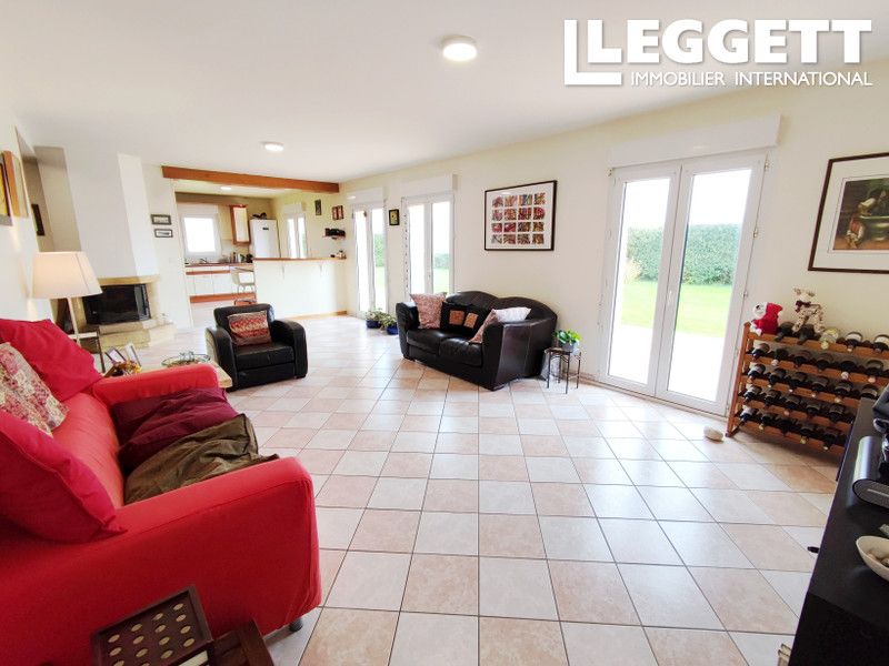 Property photo 2 of 10