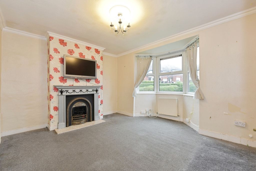 Property photo 3 of 17 Photo