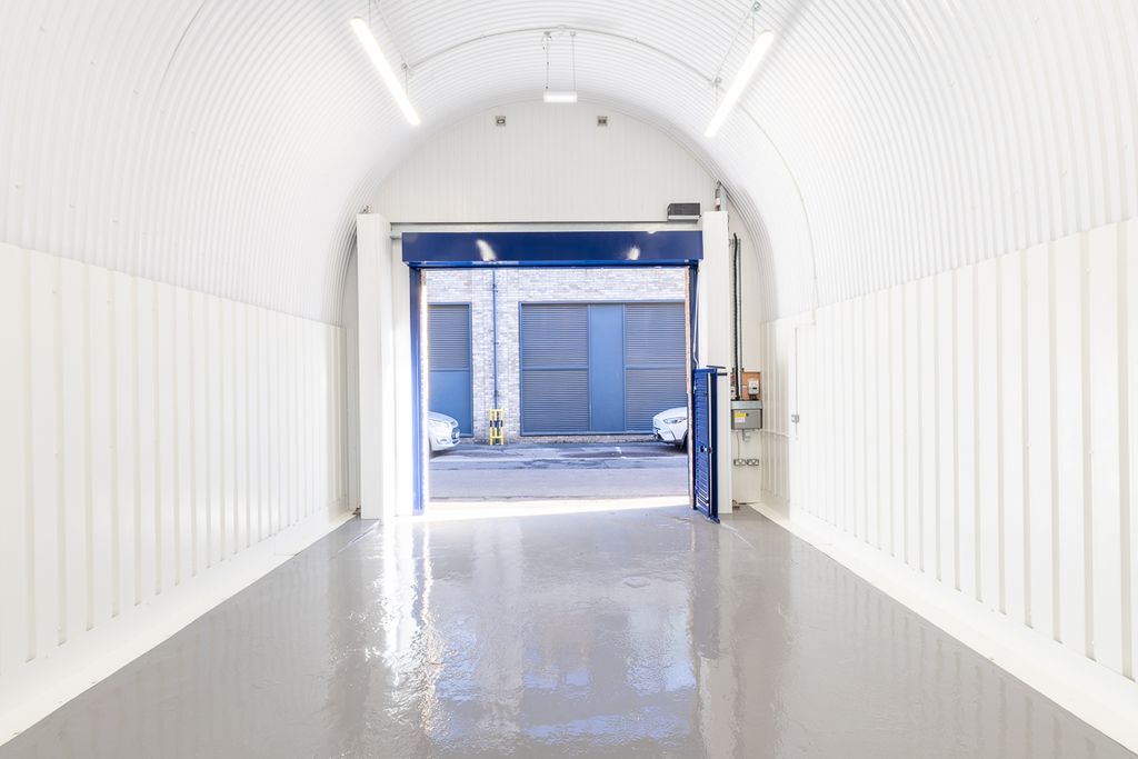 Property photo 2 of 4 An Empty Arch With White Lining