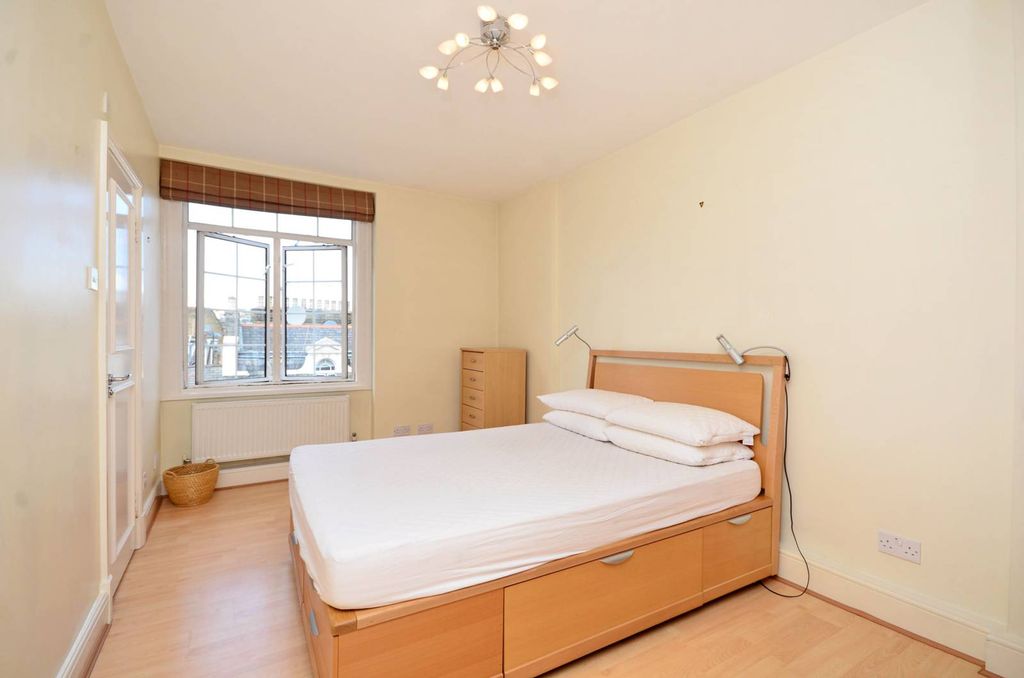 Property photo 3 of 9