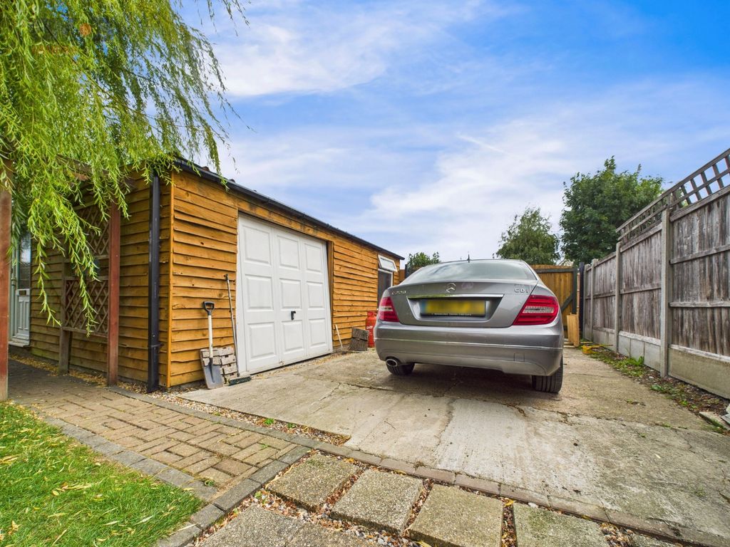 Property photo 3 of 18 4474155