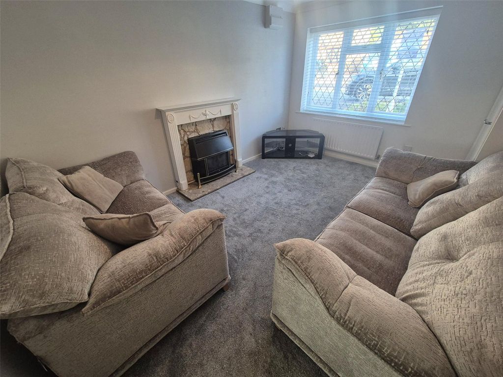 Property photo 2 of 14 Picture No. 11