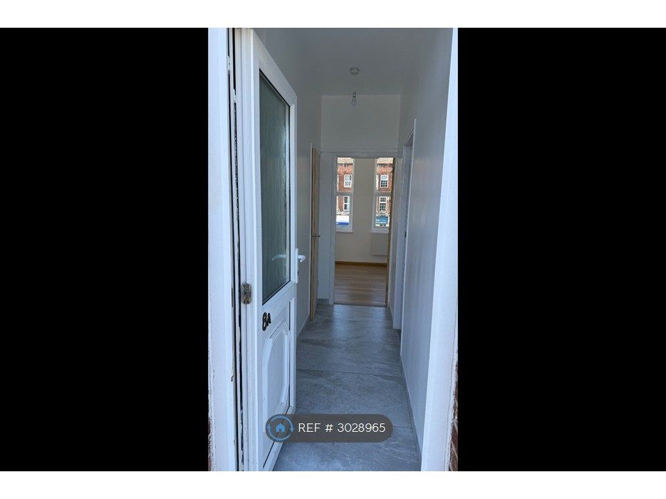 Property photo 3 of 17 Entrance