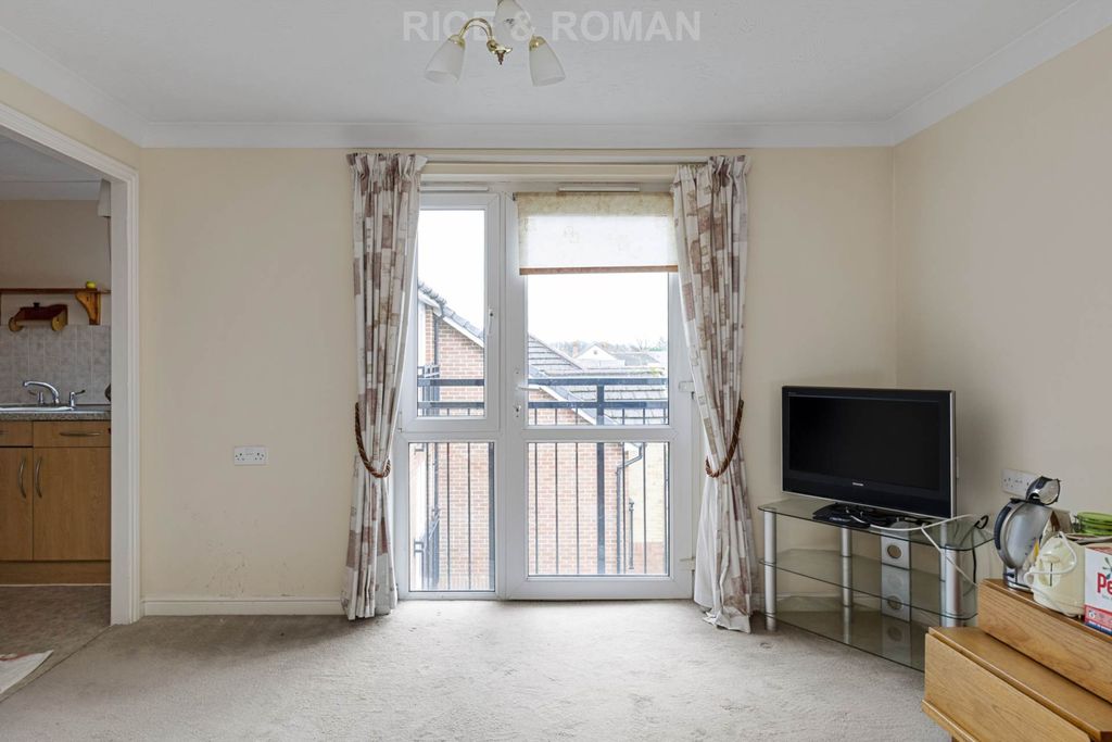 Property photo 3 of 9