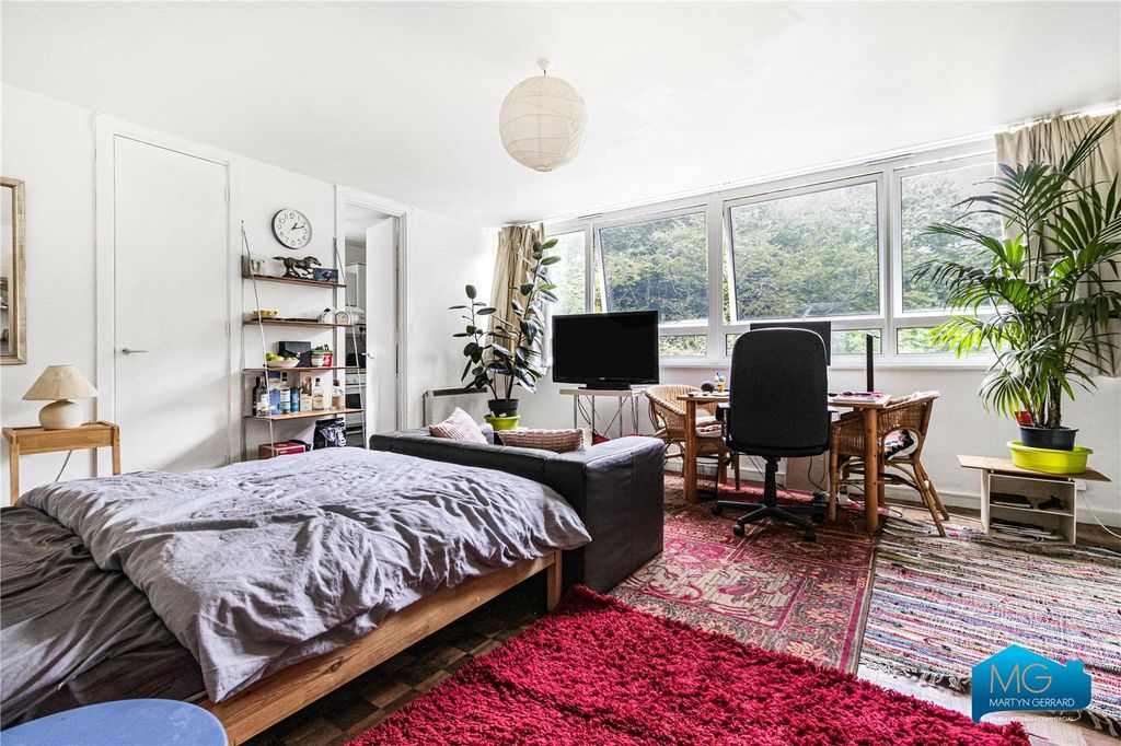 Property photo 1 of 10 Picture No. 17