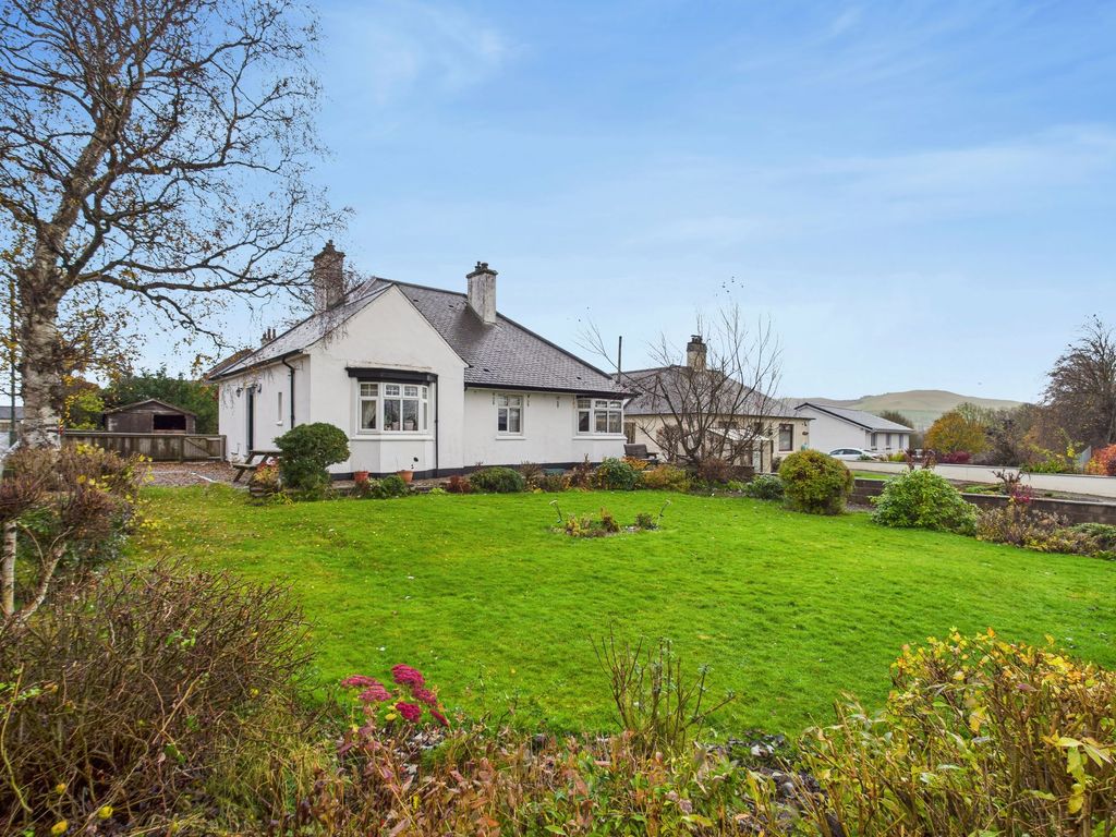 Property photo 1 of 14 Front