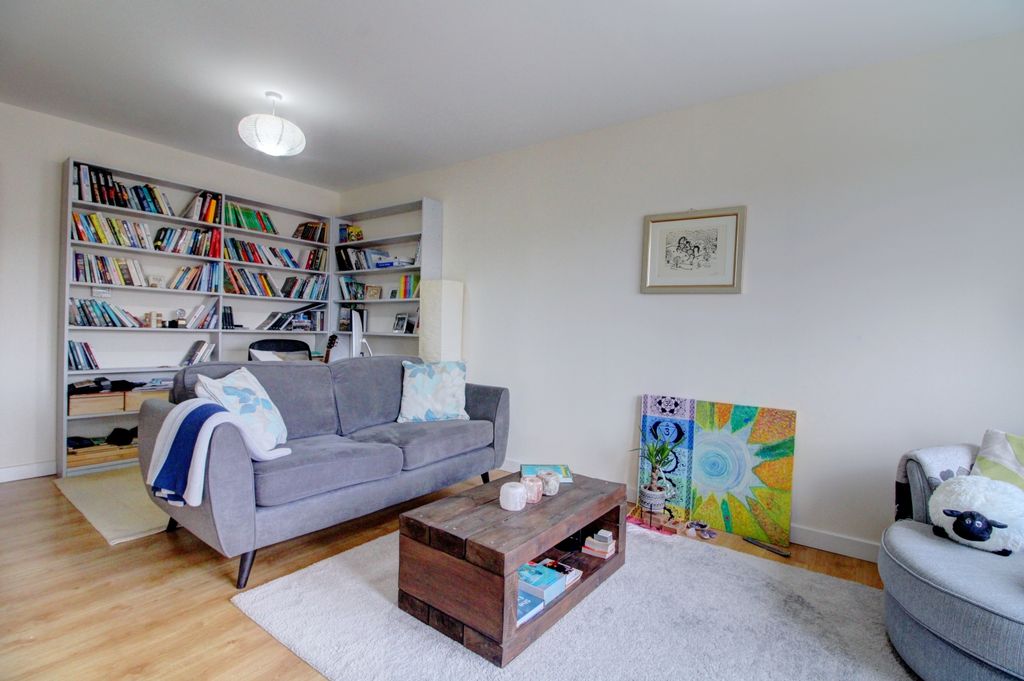 Property photo 2 of 13 Picture No. 04