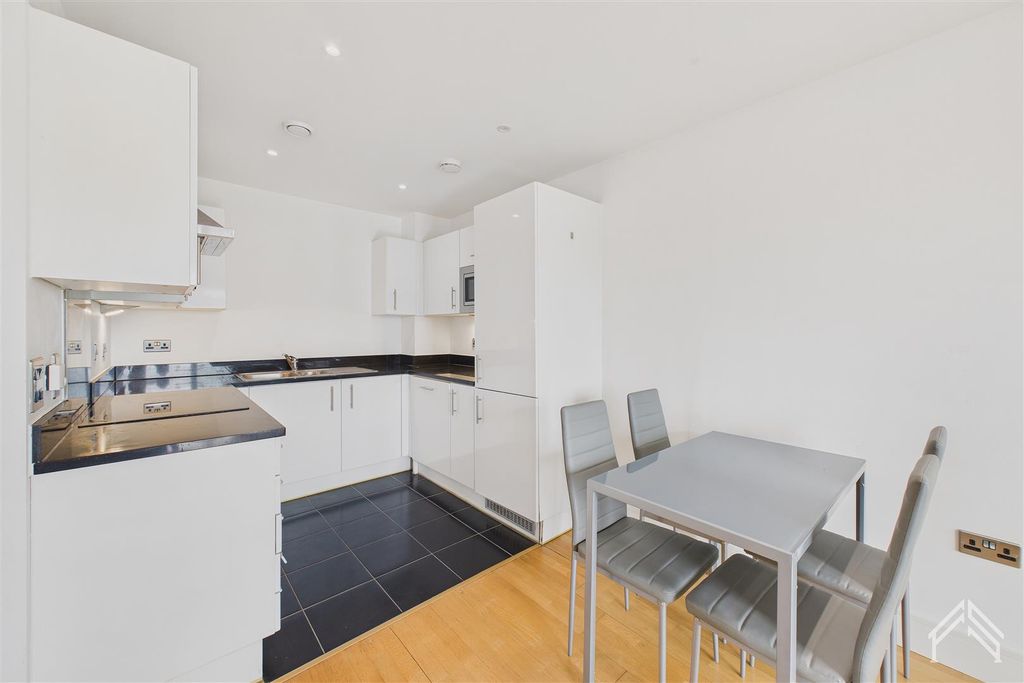 Property photo 2 of 9 Cam02700G0-Pr0397-Still009.Jpg