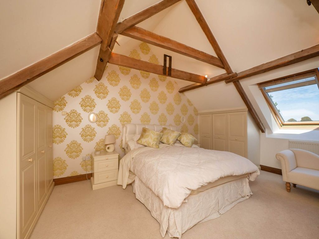 Property photo 3 of 67