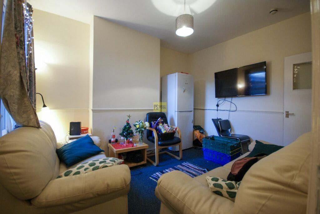 Property photo 3 of 6