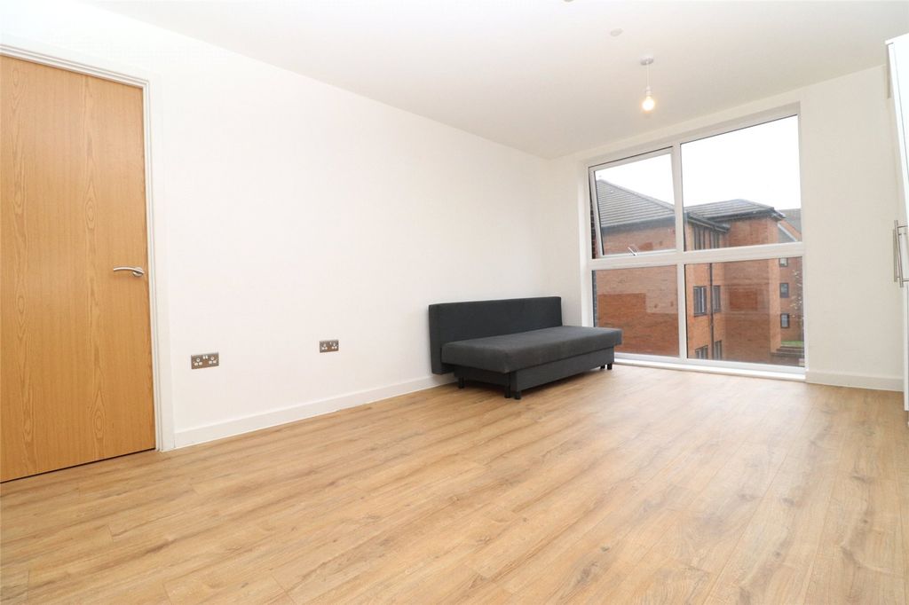 Property photo 2 of 12 Picture No. 10