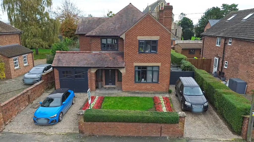 Property photo 1 of 34 6 Baggallay Street Drone Front 2.Jpg
