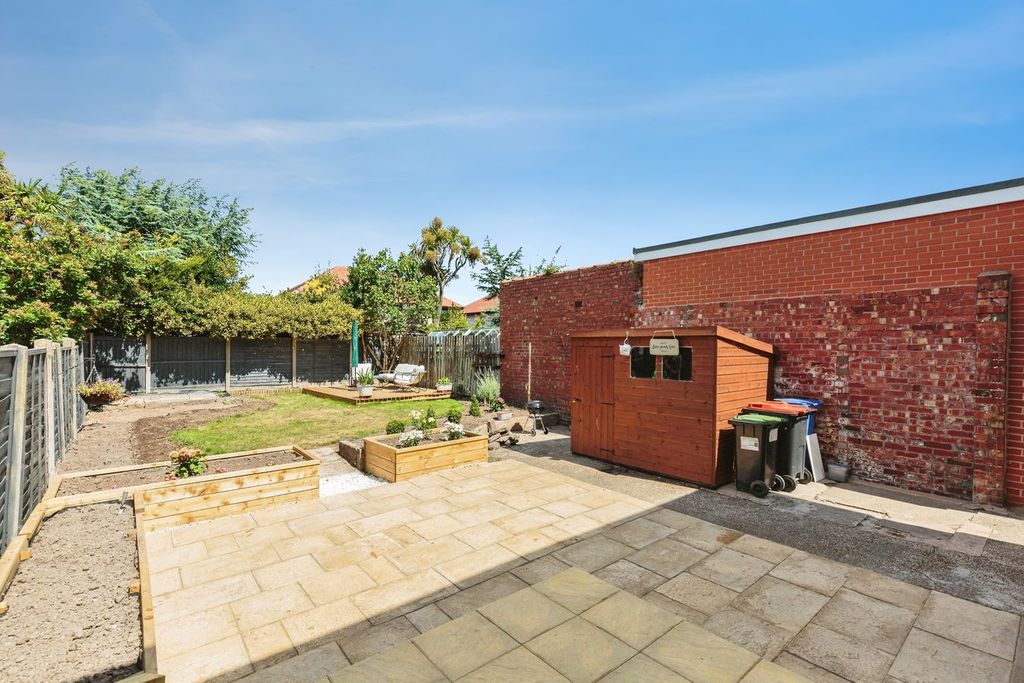Property photo 2 of 19