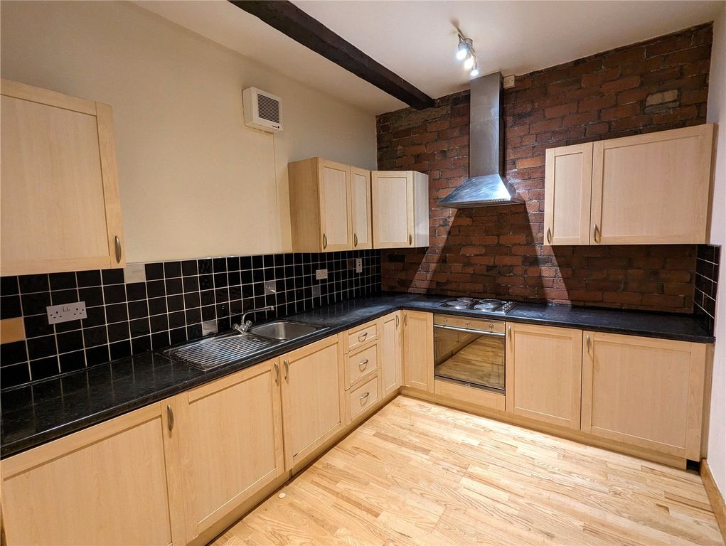 Property photo 2 of 9 Picture No. 13