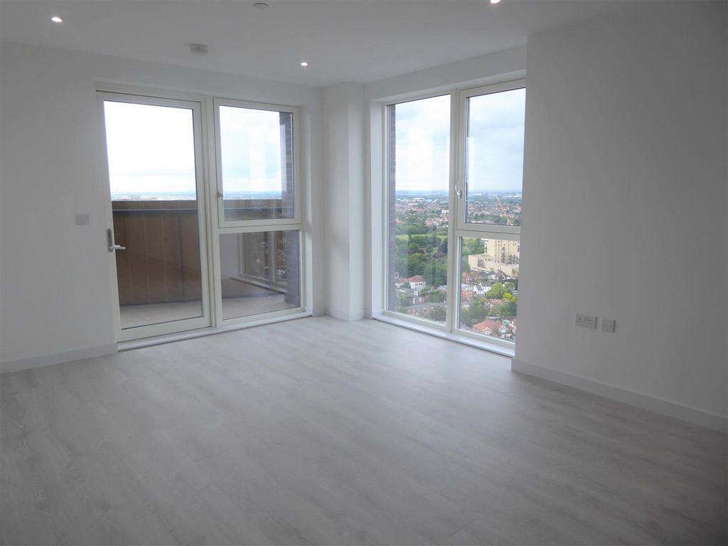 Property photo 2 of 6 P1190397.Jpg