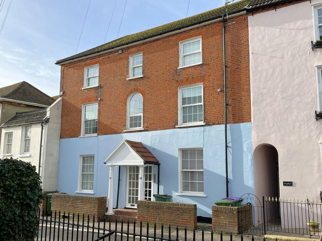 Property photo 1 of 8 Harbour Way