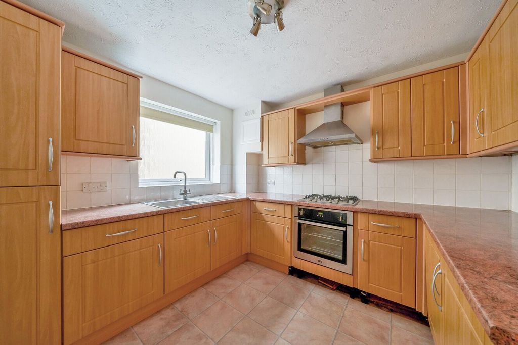 Property photo 3 of 11 Picture No. 15