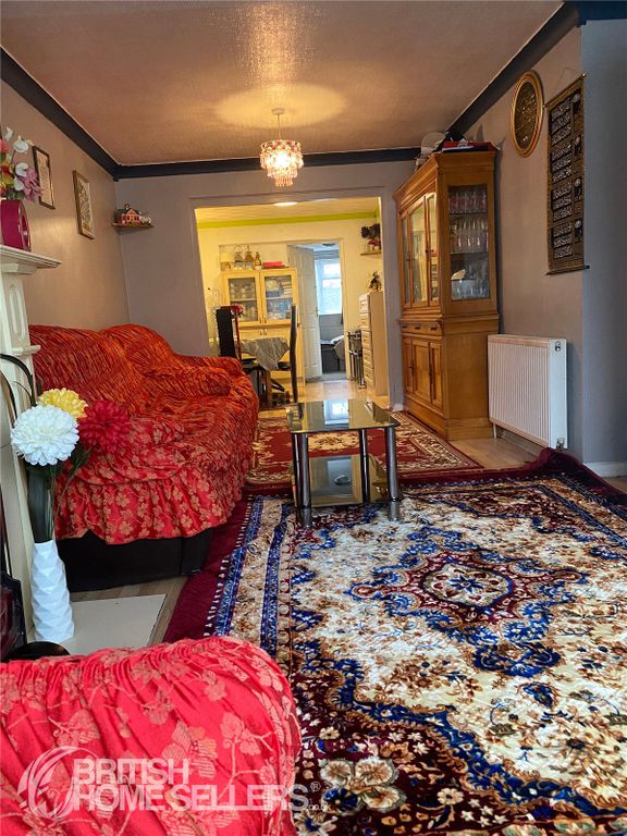 Property photo 2 of 16 Picture No. 27