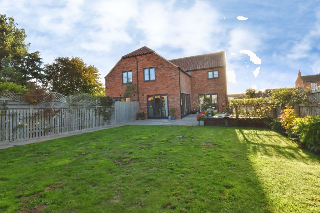 Property photo 1 of 18 Rear Elevation