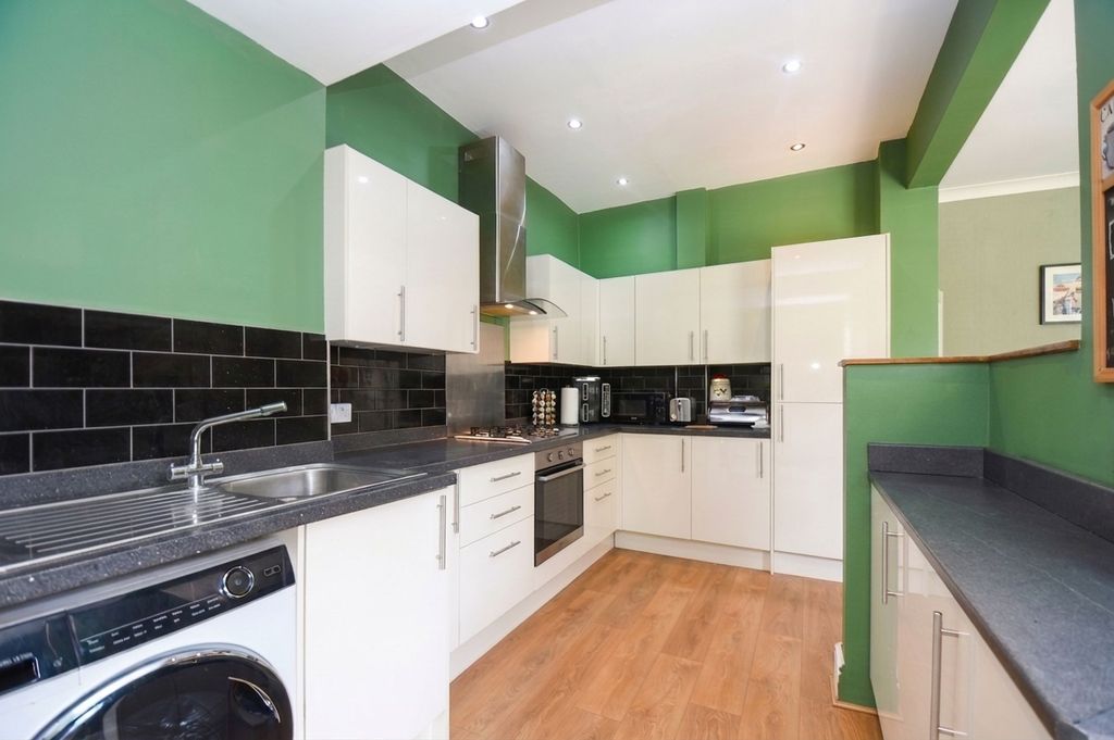 Property photo 3 of 16