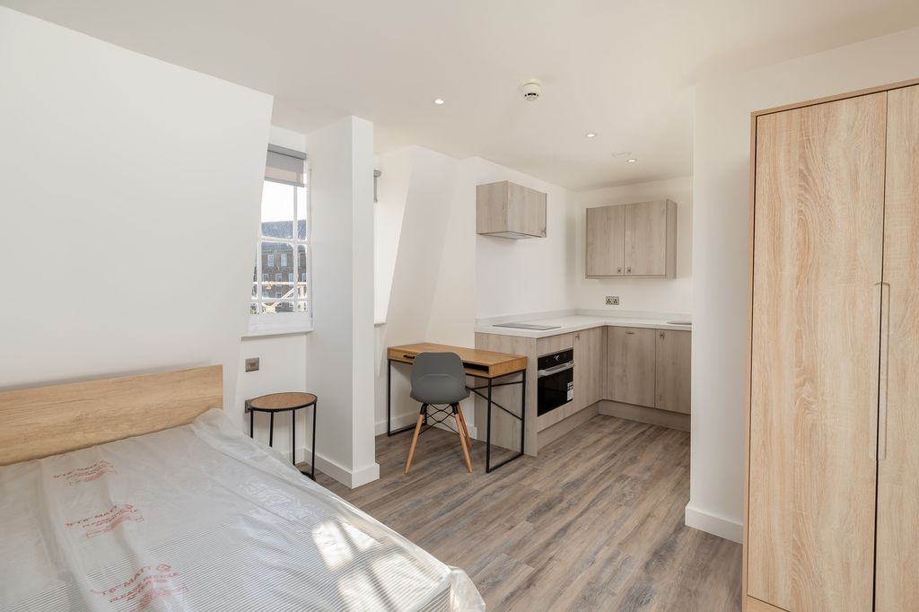 Property photo 1 of 2 A Modern And Spacious Kitchenette Area With Ample ...