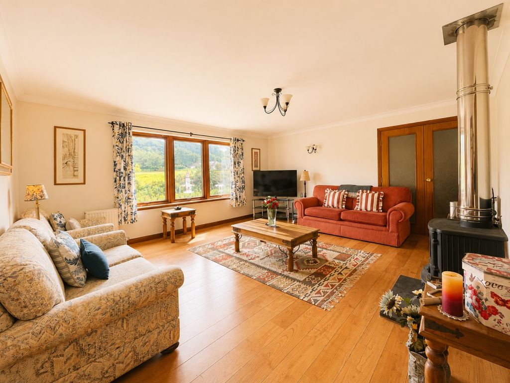 Property photo 3 of 41