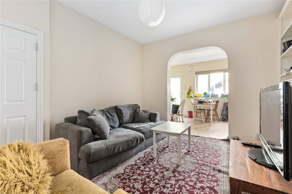 Property photo 3 of 10 Picture No. 05