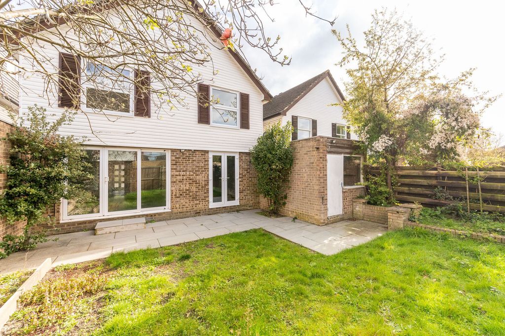 Property photo 1 of 18