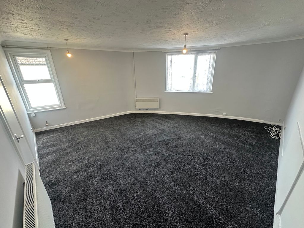 Property photo 2 of 6 Living Room