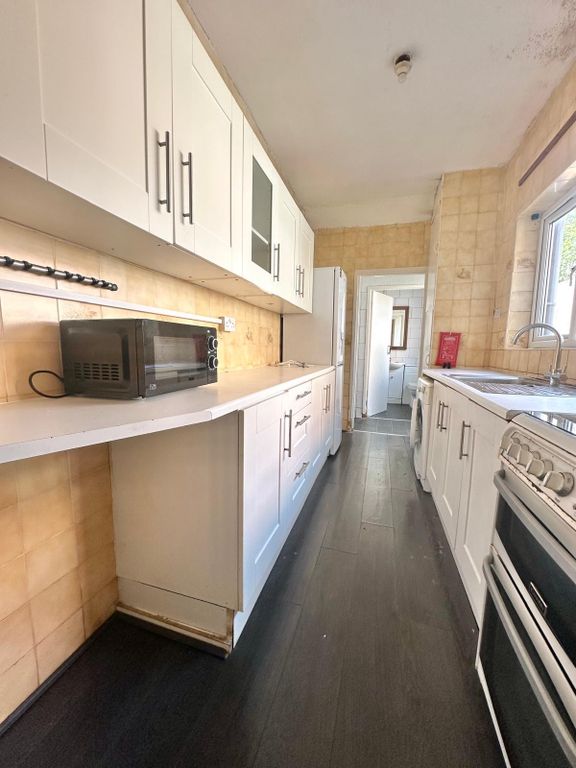 Property photo 2 of 9 7453c9Fc-34c8-4F2B-9d21-A23Cbcc6c741