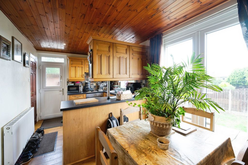 Property photo 3 of 19 Pbox-Img.Jpg