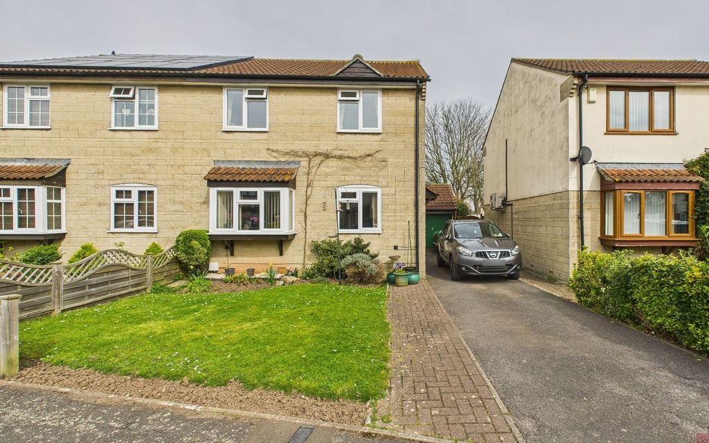 Property photo 1 of 28