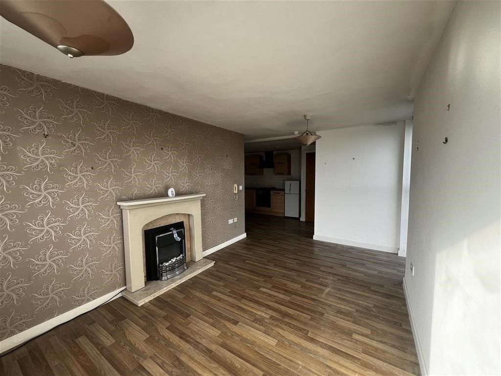Property photo 2 of 24