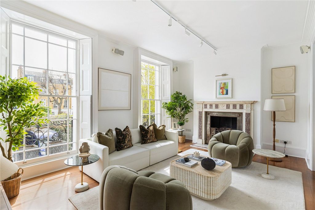 Property photo 3 of 23 Reception Room