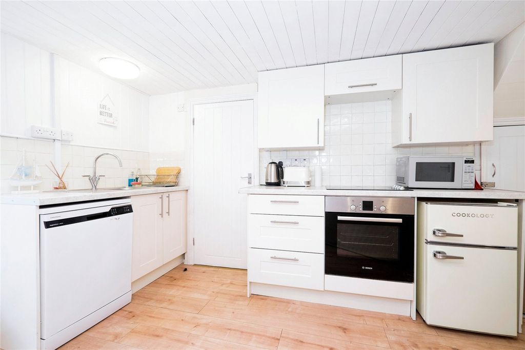Property photo 3 of 17 Photography