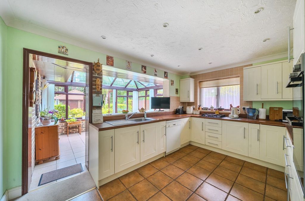 Property photo 3 of 15